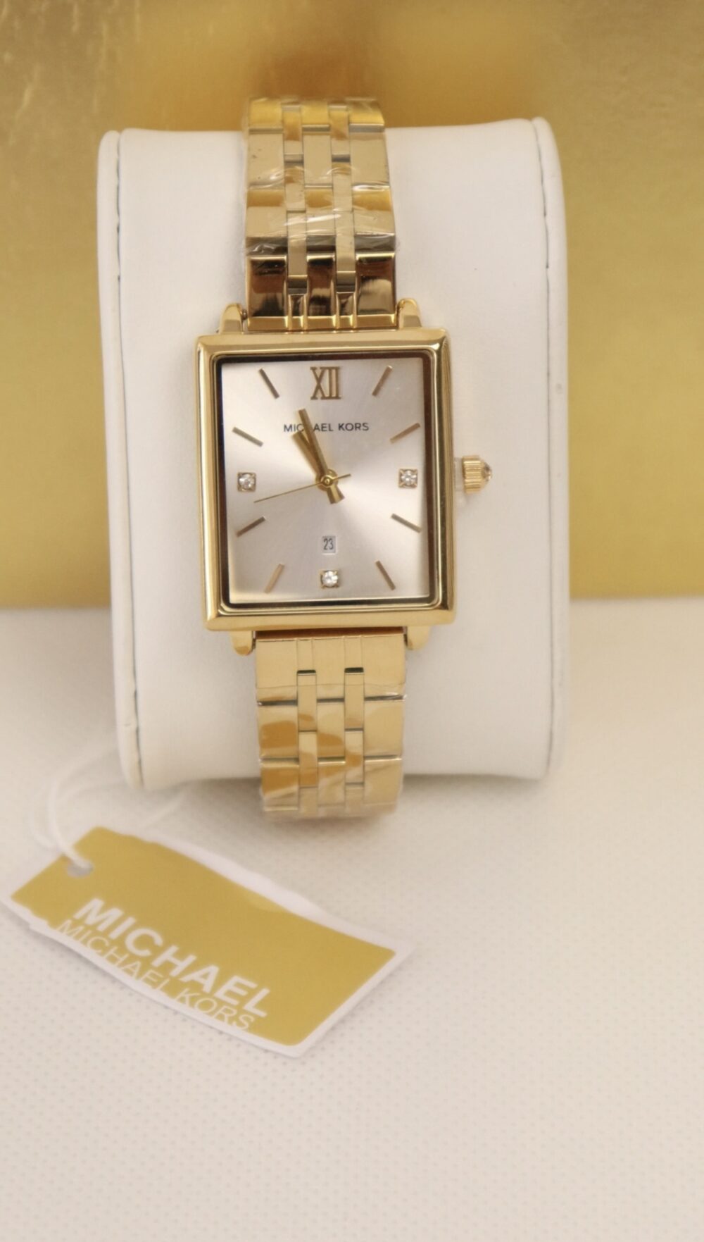 MICHAEL KORS POUR FEMMES DORÉ AVEC FOND BLANC – Image 2