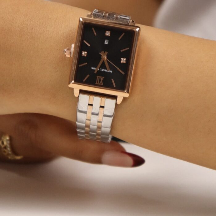 MICHAEL KORS POUR FEMMES BRONZE/ARGENT AVEC FOND NOIR