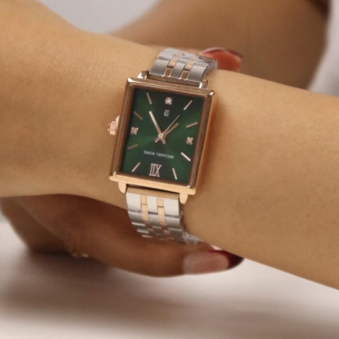 MICHAEL KORS POUR FEMMES BRONZE/ARGENTE AVEC FOND VERT